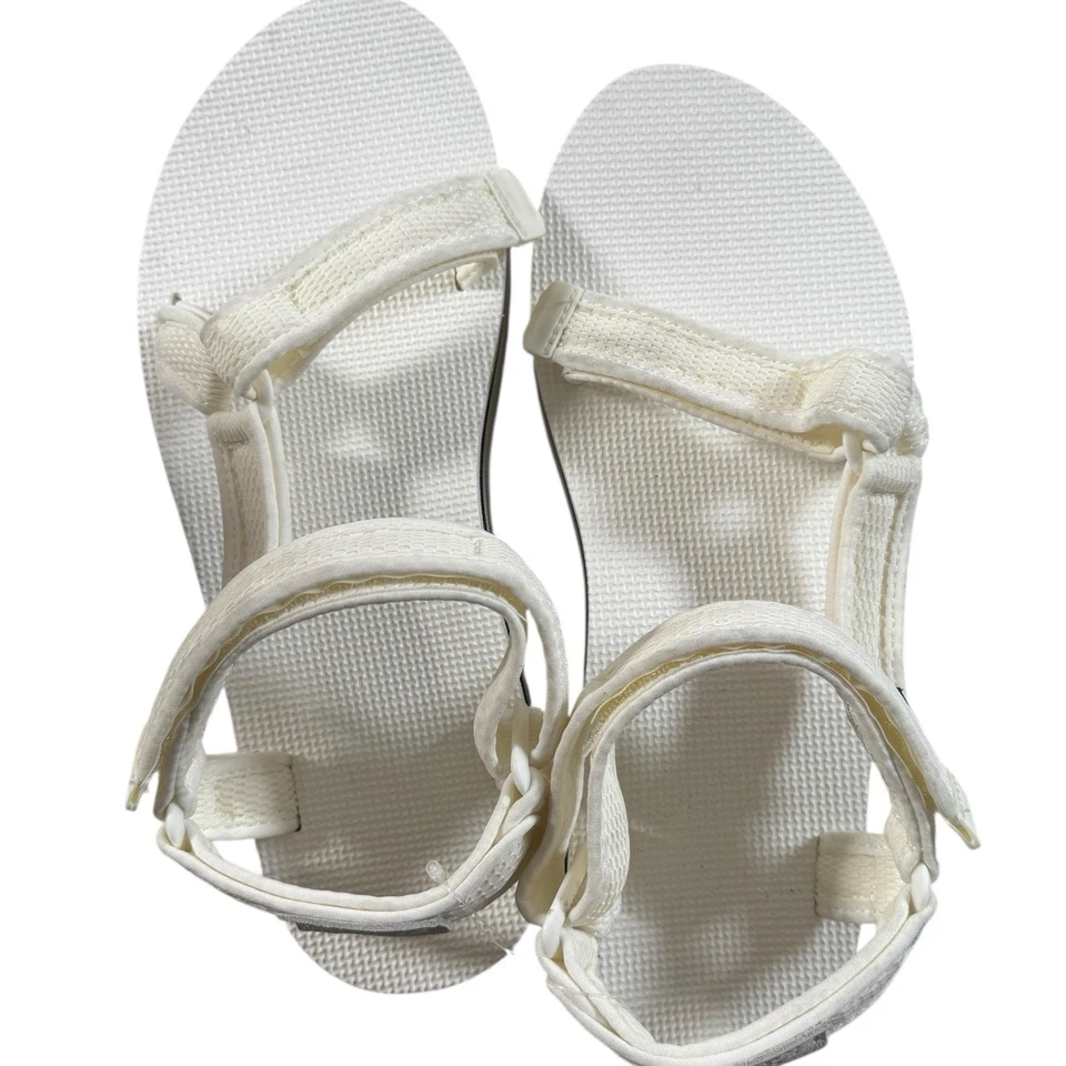 Sandalia de plataforma con estampado de malla universal de forma plana Teva para mujer blanca negra 1102451 Foto 2 de 4