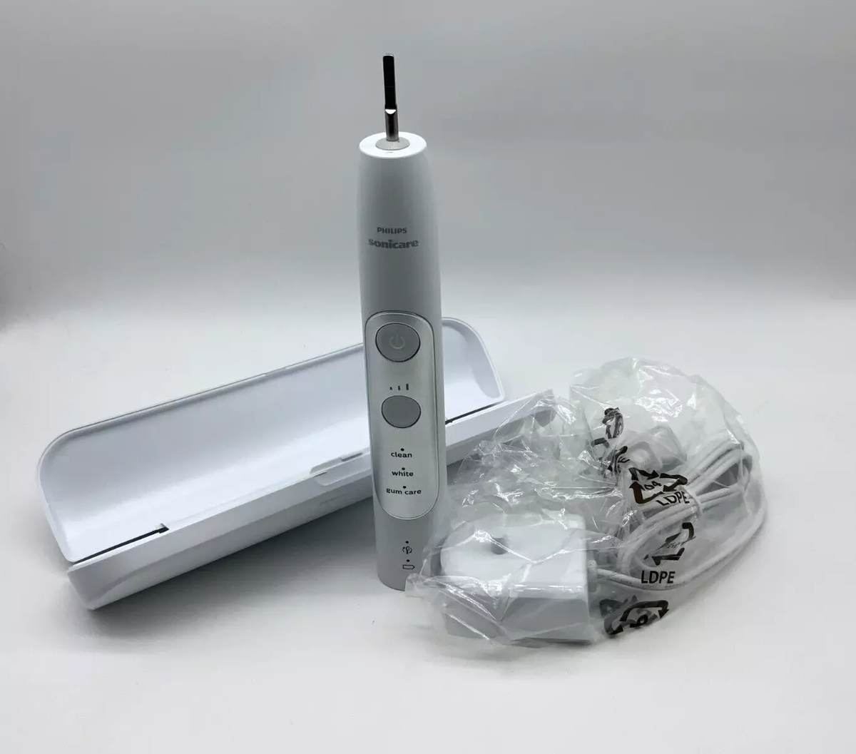 【新品・未使用】PHILIPS Sonicare DiamondClean 本体 Philips Sonicare DiamondClean Connected Rechargeable