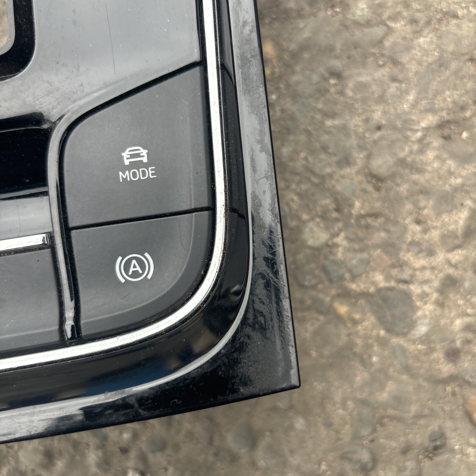 2021 SKODA Karoq 4 Door Estate Handbrake Button 567927225A for 