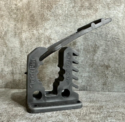 Quick Fist 30052 Mini Rubber Clamp (Capacity 5/8'' - 1 3/8''), new