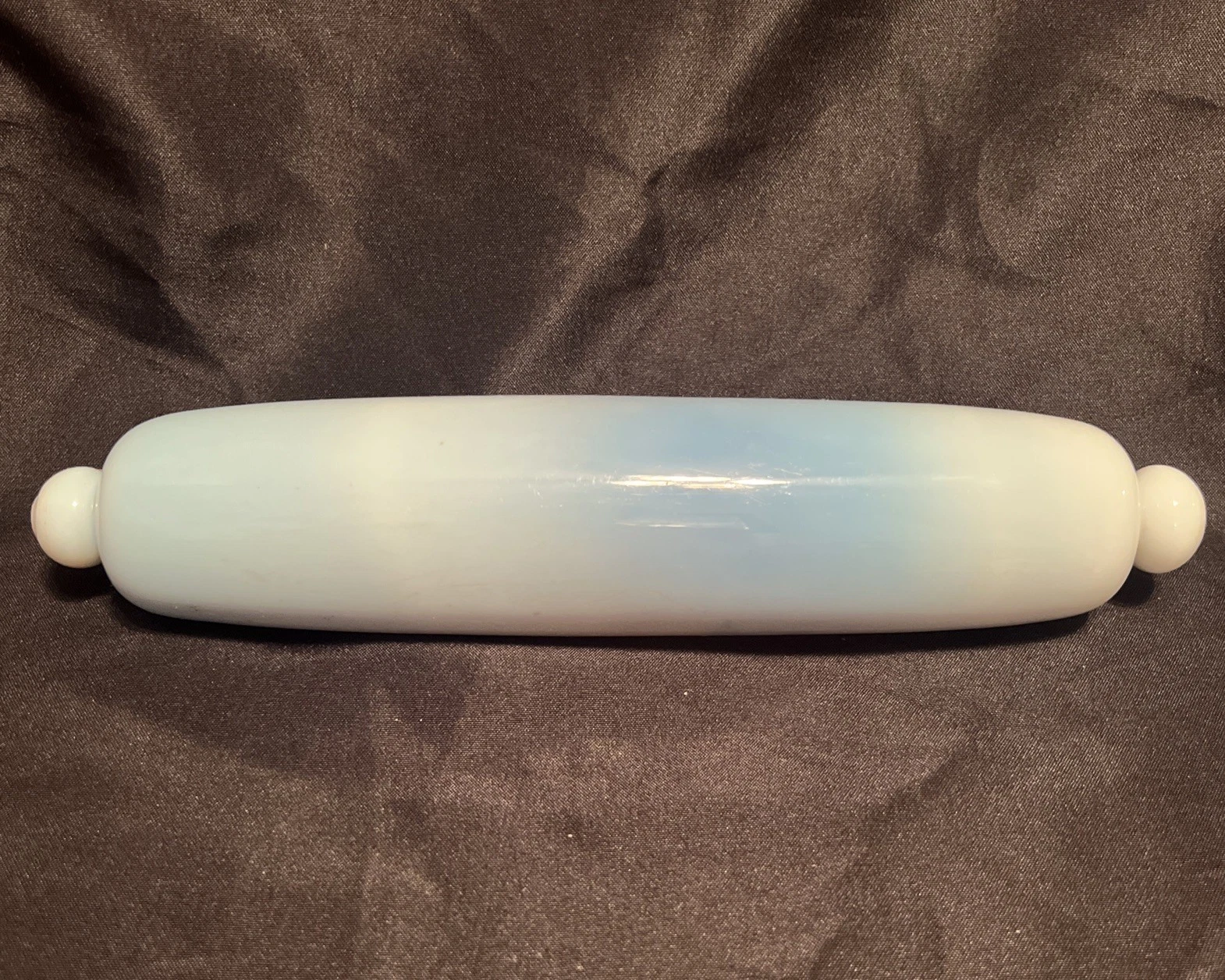 Vintage Hollow Milk White & Light Blue Glass Rolling Pin 11” Long No Handles Red
Opens in a new wind