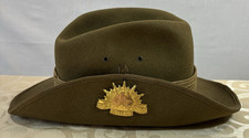 WWII Australian Original Slouch Hat with Rising Sun &ldquo;Australia&rdquo; Badge