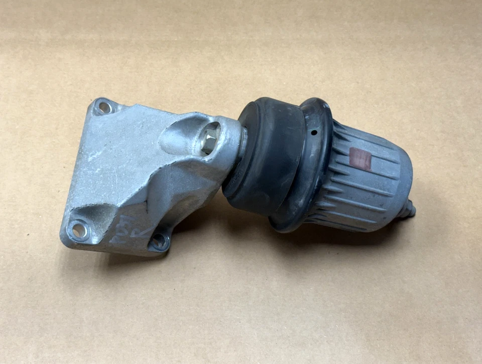 14 15 16 Lexus IS250 IS350 Right Side Engine Motor Mount W/Bracket PO37 OEM Foto 2 de 4