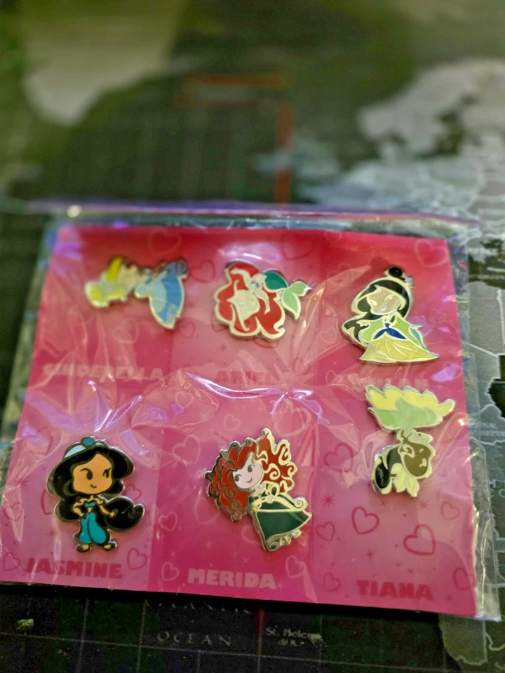 Disney Trading pin Booster set Princesses - Image 2 of 3