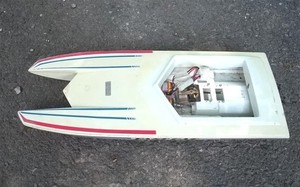 Vintage RC Model Hydroplane- MRP's "FAST CAT" For Parts/Restoration 
