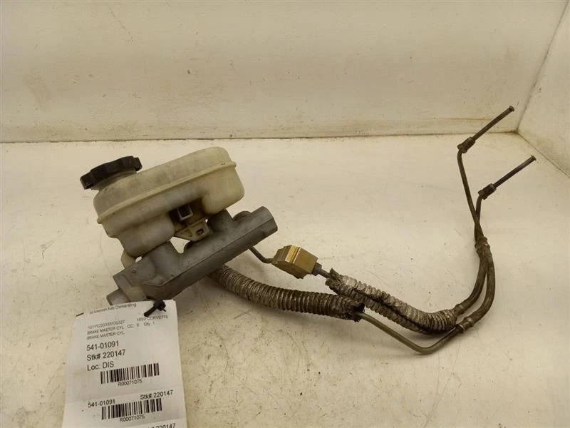 98 99 00 01 02 03 04 Cilindro maestro de freno Chevrolet Corvette 18060785 Foto 2 de 4