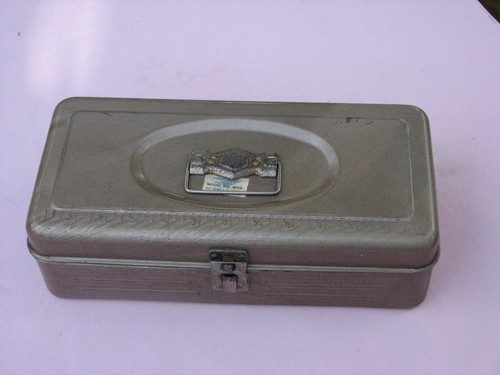 Vintage Union Metal Tool & Tackle Box - Picture 2 of 2