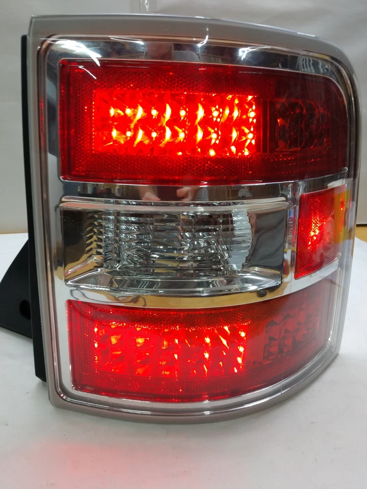 2009-2011 Ford Flex LED Tail Light Passenger Right Side OEM - Image 2 of 4