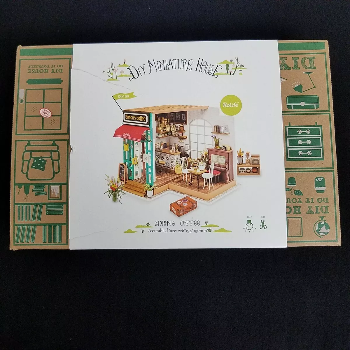 Rolife Robotime DIY Miniature House Simon s Coffee Shop DG109 LED