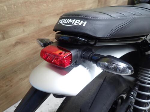 Triumph Speed Twin 1200 - Picture 17 of 17