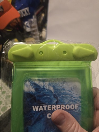 Waterproof Case - Picture 3 of 4
