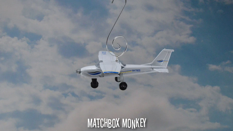 Cessna 172 Christmas Ornament Single Prop Airplane Aircraft Plane Skyhawk Mono - Image 4 of 4