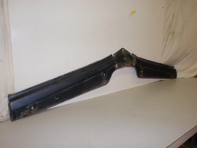 Pontiac Catatlina/Bonneville 1966 parrilla inferior delantera cenefa Foto 4 de 4