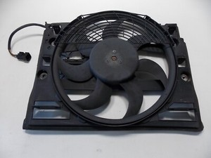  E46 323 電動ファン取付部カバー E46 323 電動ファン取付部カバー BMW E46 323 電動ファン取付部カバー