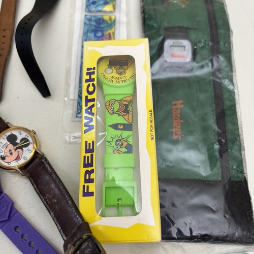 Untested Vintage Lot Kids Character Watches - Mickey Hersheys Muppets Promo - Picture 5 of 8