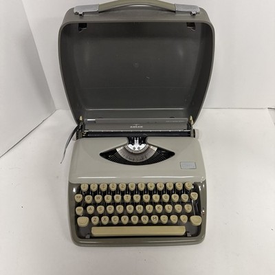 Vintage ADLER TIPPA typewriter made in Germany Great Condition RARE