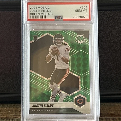 Graded 2021 Mosaic Justin Fields #304 Greem Mosaic Rookie Football Card PSA 10