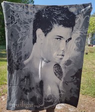 THE TWILIGHT SAGA JACOB BLANKET