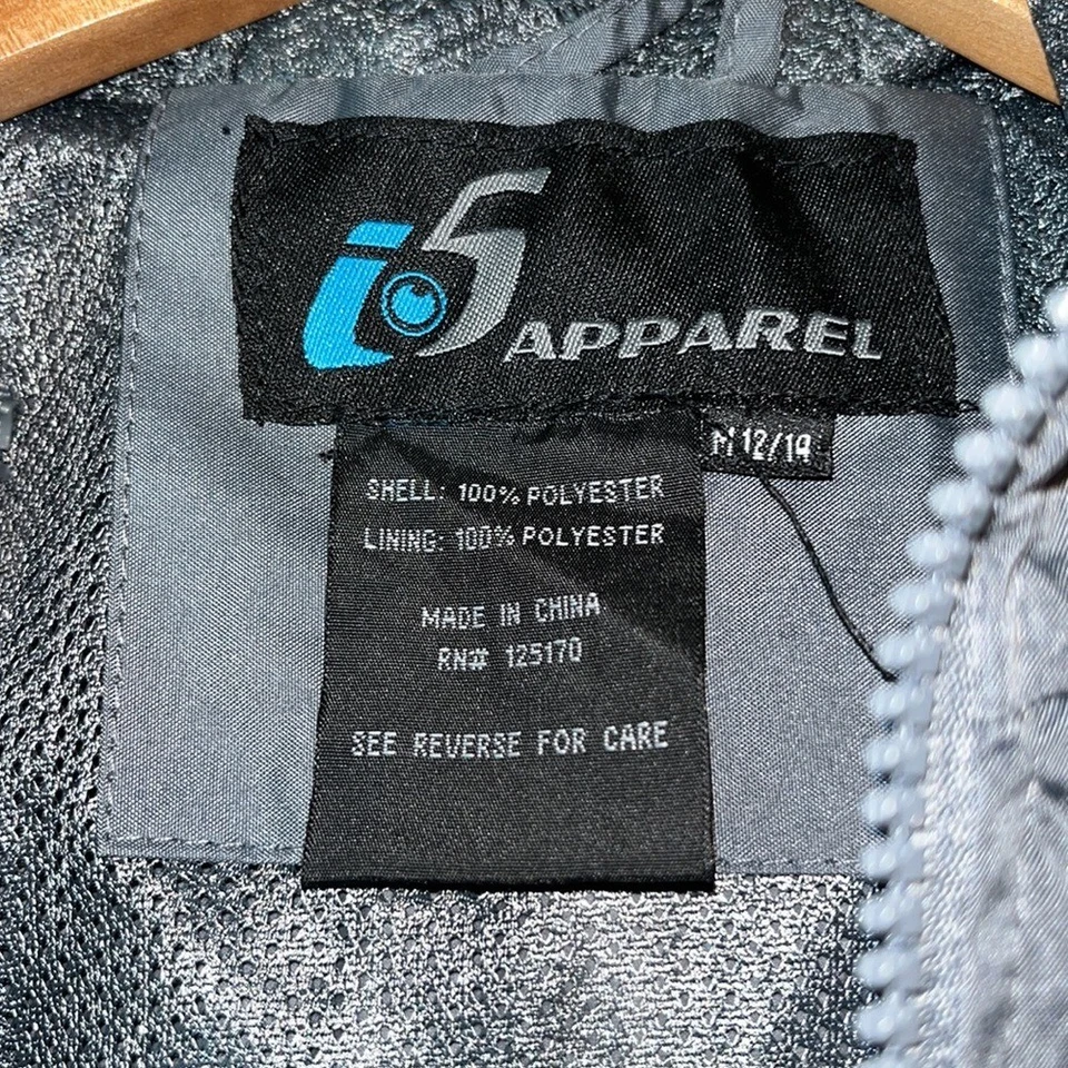 Grey and Black Raincoat Boys Size 12-14 Medium — 第 3/4 张图片