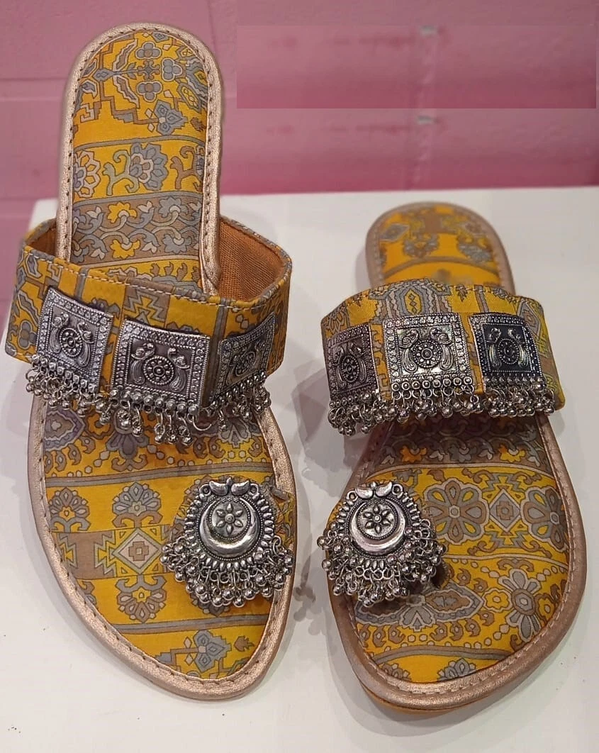 New flat chappal cheap