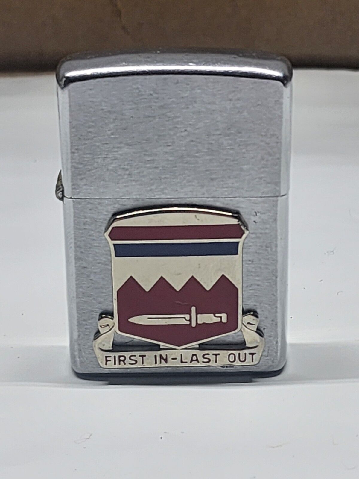 VINTAGE ZIPPO LIGHTER   Army Crest 65th Engineer Battalion COMBAT FREE SHIPPING