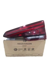 17-19 Audi A4/s4 Deck Lid Taillight/Back Up Light Assembly