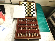 Pacific Game Co. Pleasantime Classic Heavy Metal Gold & Silver Chess Set w/Case