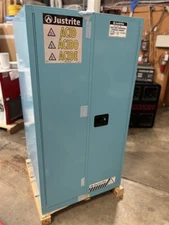 Justrite 60 Gallon Self Close Corrosives/Acid Safety Cabinet 896022