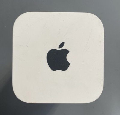 Apple AirPort Extreme wifi router A1521 working with power cord