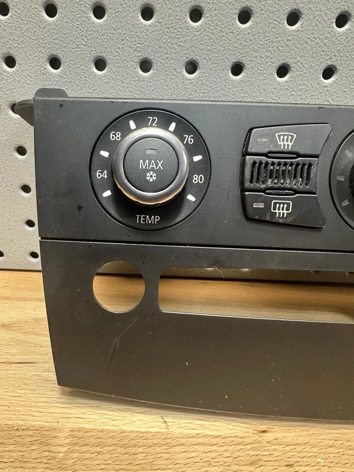 04-06 BISEL CLIMATIZADOR TEMPERATURA CALOR BMW E60 525xi AC Foto 2 de 4