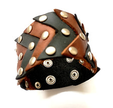 LB003 = Chevron BROWN/BLACK Leather Wristband press stud will fit 7" to 8" wrist