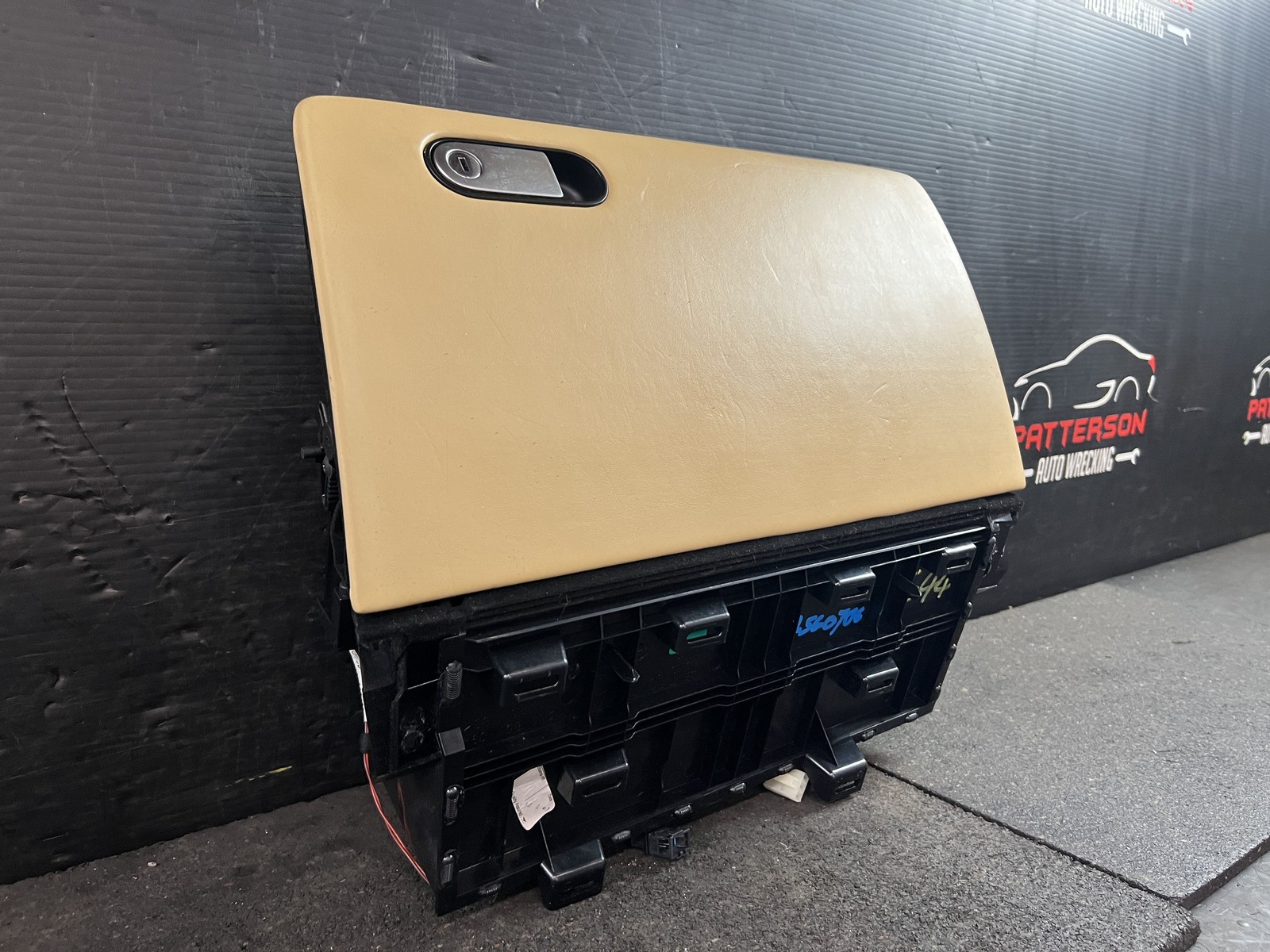 07-12 BENTLEY CONTINENTAL GTC DASH GLOVE BOX STORAGE COMPARTMENT TAN
