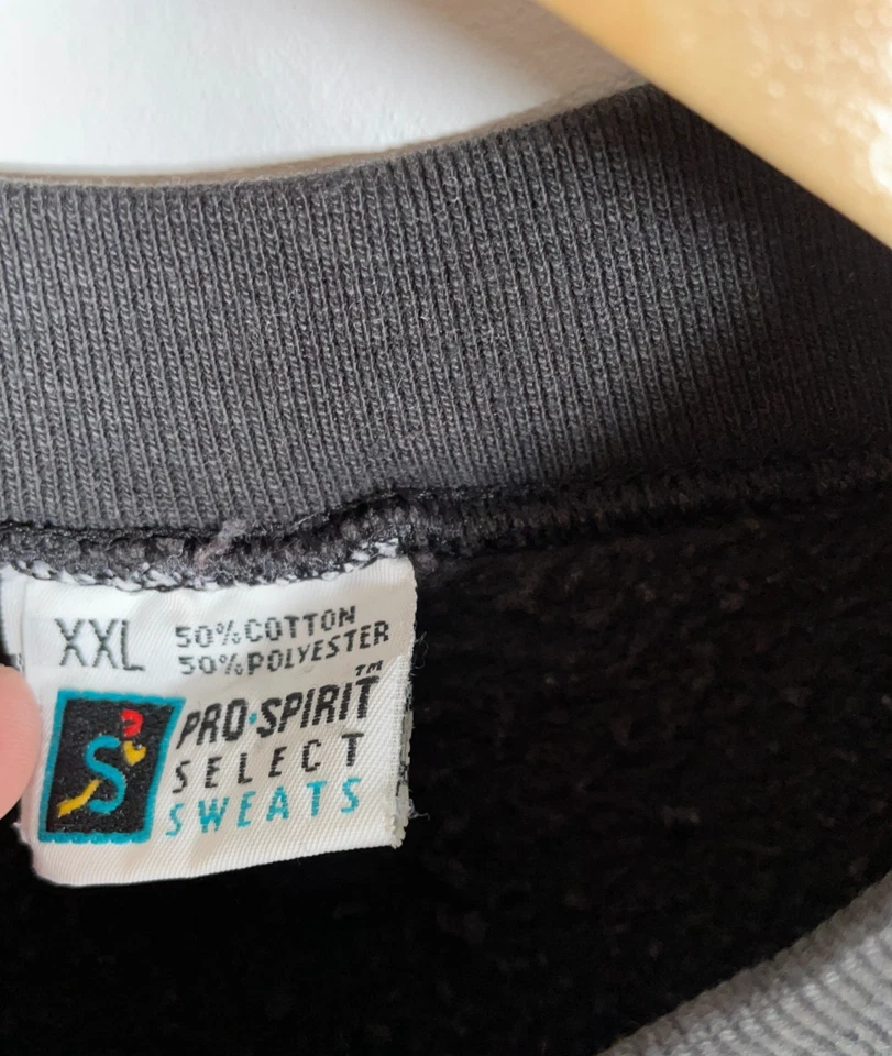 90s Cross Stitch Wolf Sweatshirt Adult 2XL Black Crewneck Embroidered 50/50 - Image 3 of 4