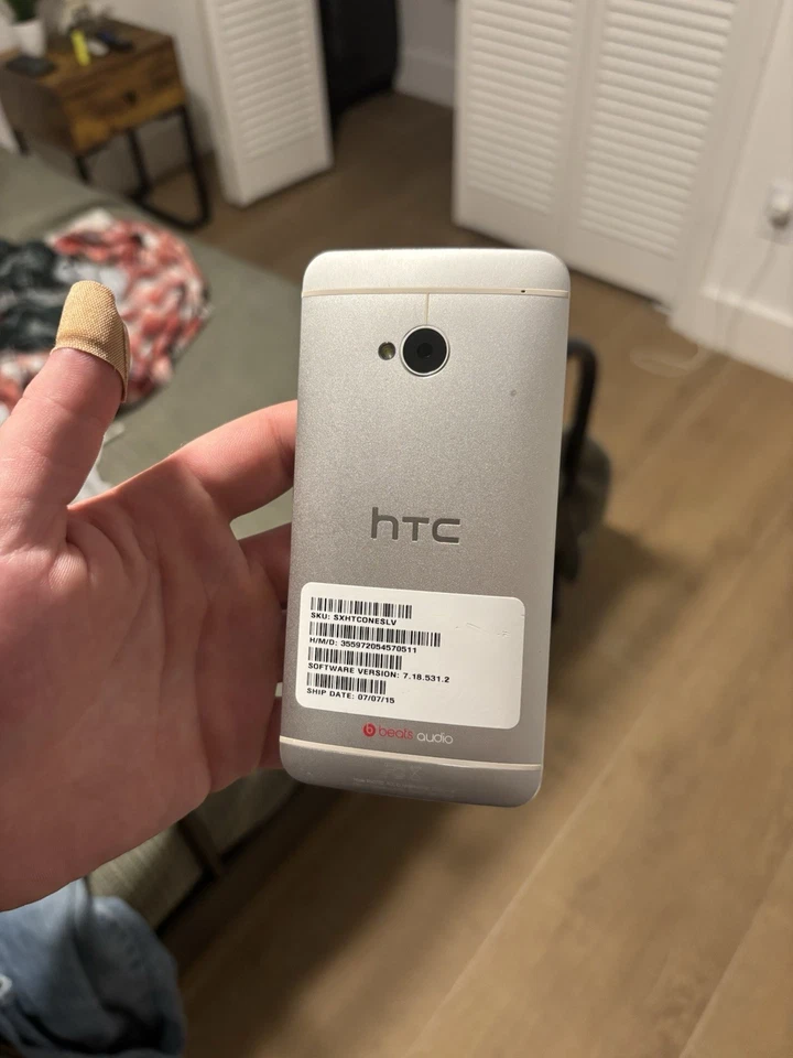 HTC One Beats Audio T-Mobile - Image 2 of 4