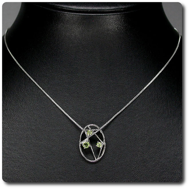 PENDIENTE PERIDOTO + CADENA De Plata 925 + Baño De Oro Blanco
