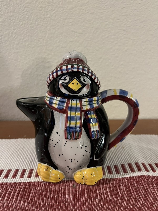 2000 Enesco Julie Ueland Ceramic Penguin Creamer Christmas Holidays