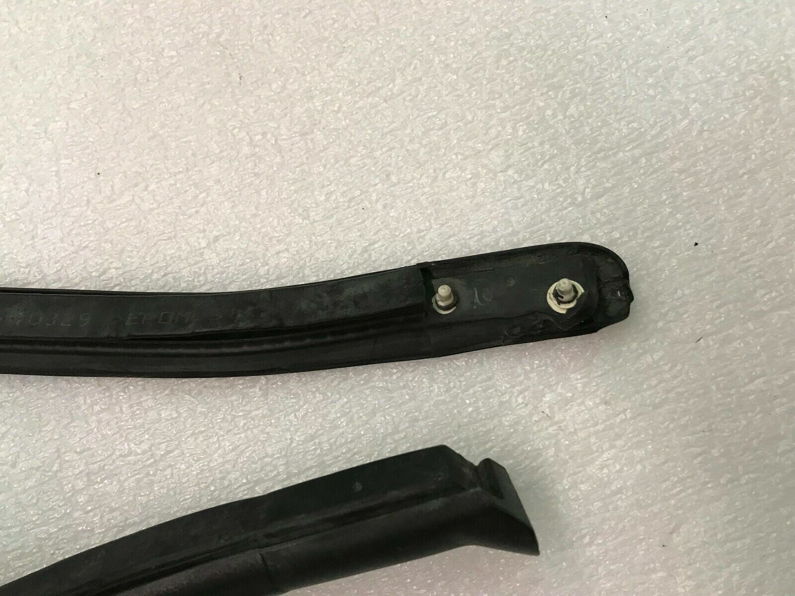 LAMBORGHINI MURCIELAGO ROADSTER DRIVER LEFT SIDE DOOR GASKET SEAL OEM 417837625