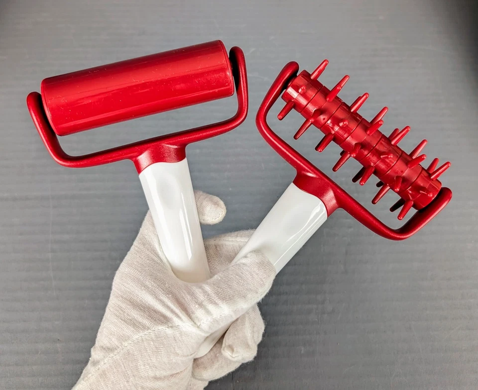 2-Pack Pizza Dough Docker Roller + Standard Roller Bubble Killer Red - Image 2 of 4
