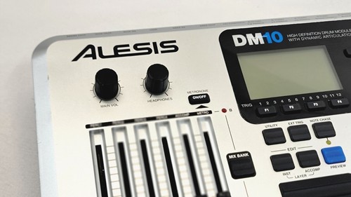 Alesis DM10 Drum Modul mit Netzteil, Montageplatte, Klemme und Kabelschlange - Bild 7 von 14