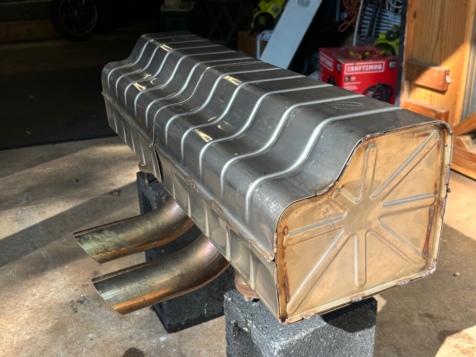 2006 ford GT Muffler