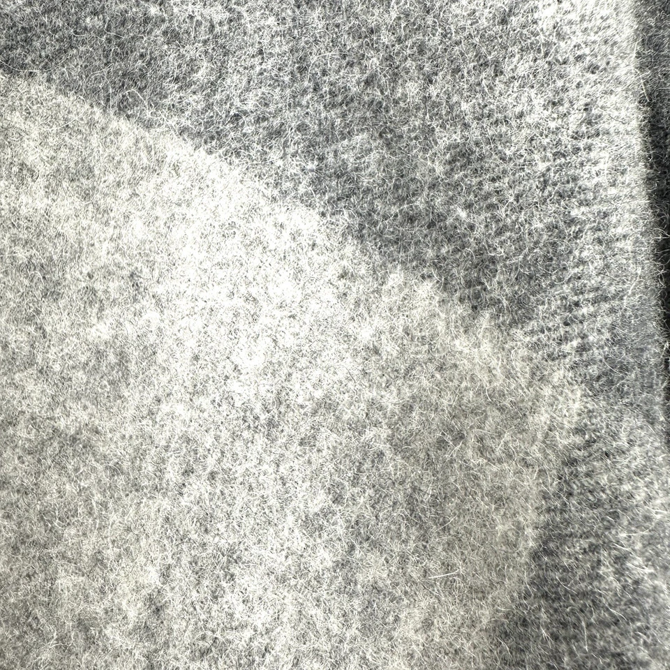 PONCHO SAKS QUINTA AVENIDA GRIS A CUADROS TALLA ÚNICA 100% LANA MERINO CHAL ENVOLVENTE SUAVE Foto 3 de 4