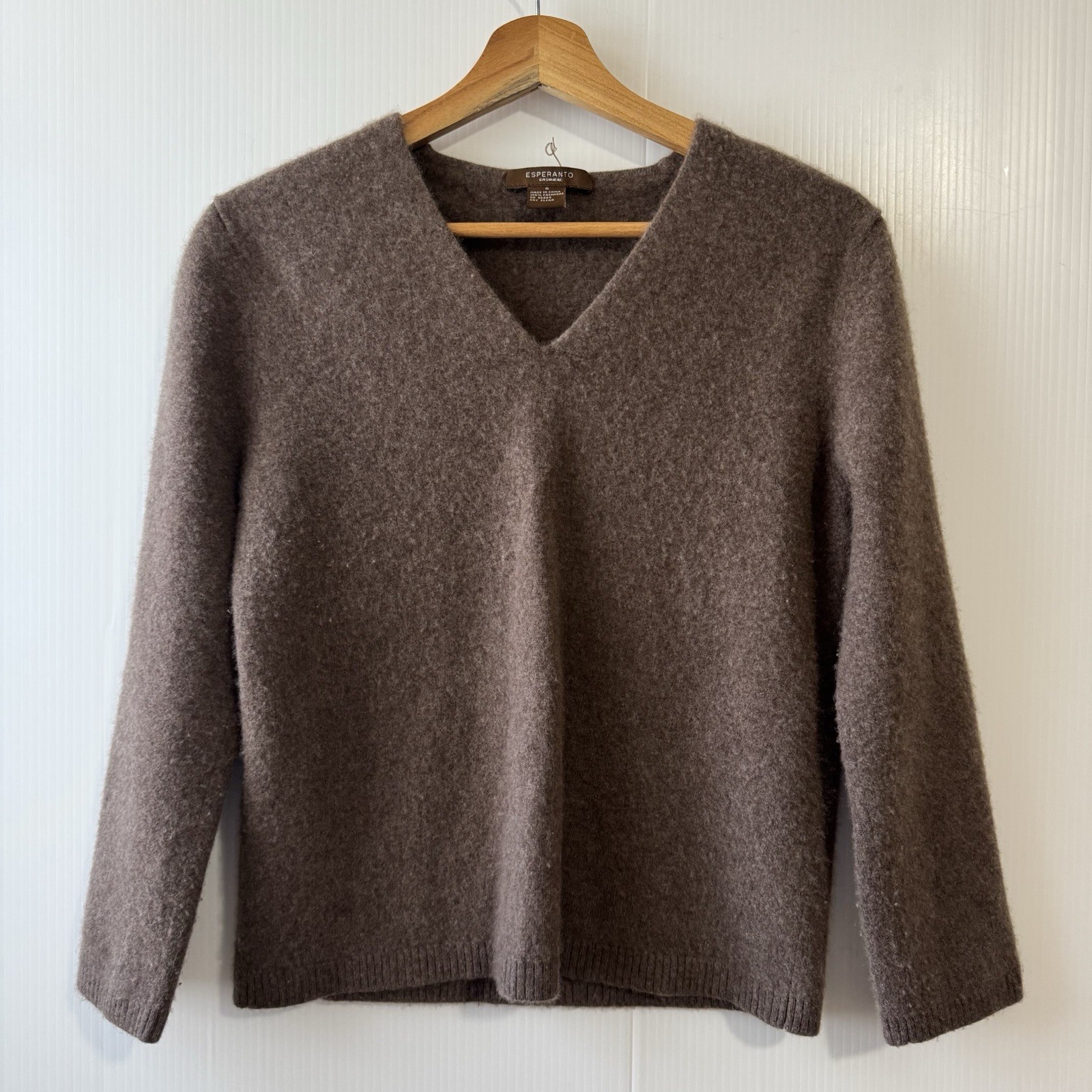 Esperanto 100% Cashmere Women's Sweater V-Neck Brown XS/S?
