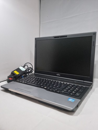 Fujitsu Lifebook A532 Intel Corei3-3120M @2.50GHz 12GB RAM 500GB HDD 15.6" Win11 - Picture 4 of 9