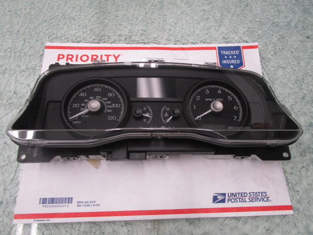2006-2011 Lincoln Town Car Digital Speedometer Cluster 64,552