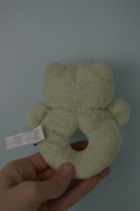 Anillo de rana Pottery Barn niños sonajero peluche animal bebé juguete verde 5" rana Foto 3 de 4