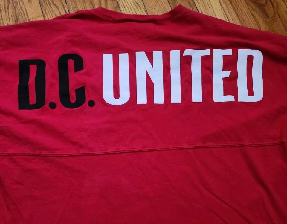 FANATICS D.C. UNITED РУБАШКА ЖЕНЩИН БОЛЬШОЙ КРАСНЫЙ ДУХ ДЖЕРСИ V-ОБРАЗНЫМ ВЫРЕЗОМ MLS ФУТБОЛ - Изображение 3 из 4