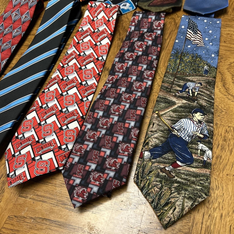 Lote de 10 corbatas para hombre con temática deportiva surtidas nuevas con etiquetas/usadas Foto 3 de 4