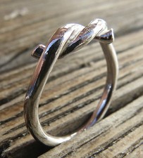 Ring "KNOT" in 925 Sterling Silver