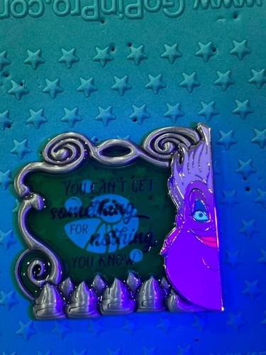 2024 Disney After Dark Vile Palabras de Sabiduría COMPLETO Juego de 10 prendedores con luz - Imagen 19 de 21