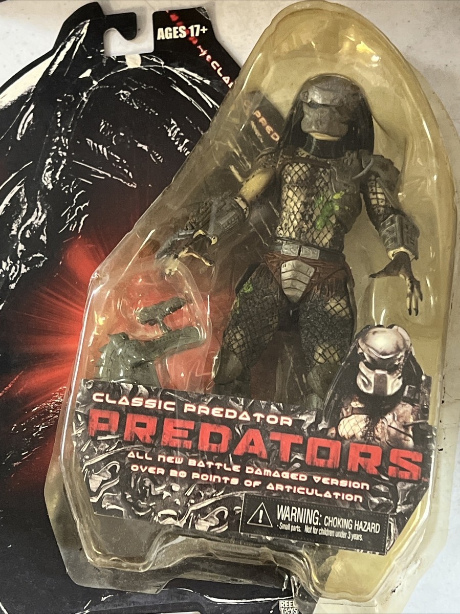 2010 Predators Classic Battle Damaged Predator 8” Figure 2010 Predators Classic Battle Damaged Predator 8” Figure